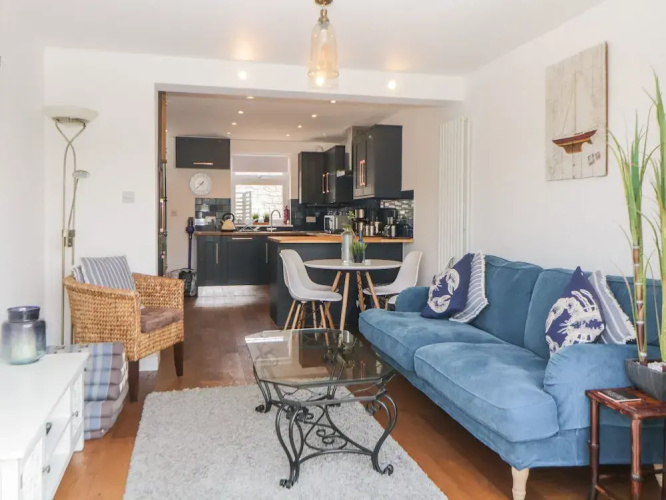 2 Beach Cottage