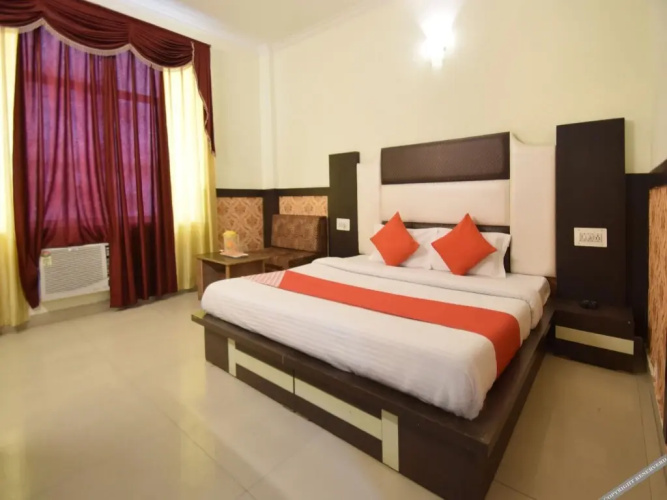 Hotel shree palace, katra ,