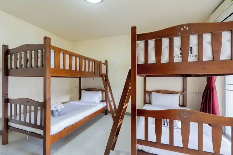 Economy Quadruple room