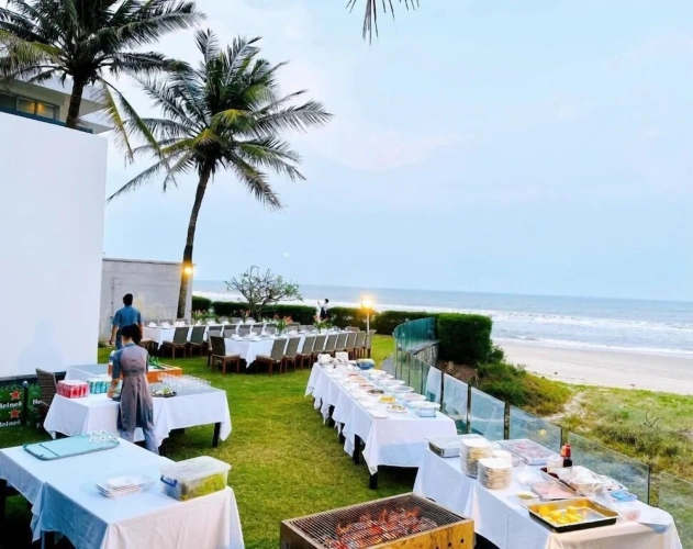 5 Bedrooms Luxury Villa beachfront