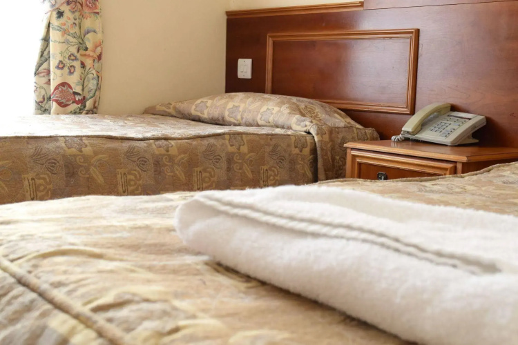 Pembridge Palace Hotel