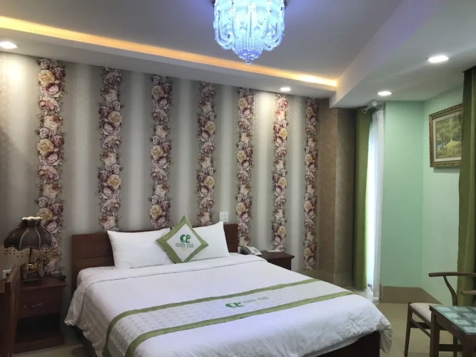Luxury Double room with balcony and with park view