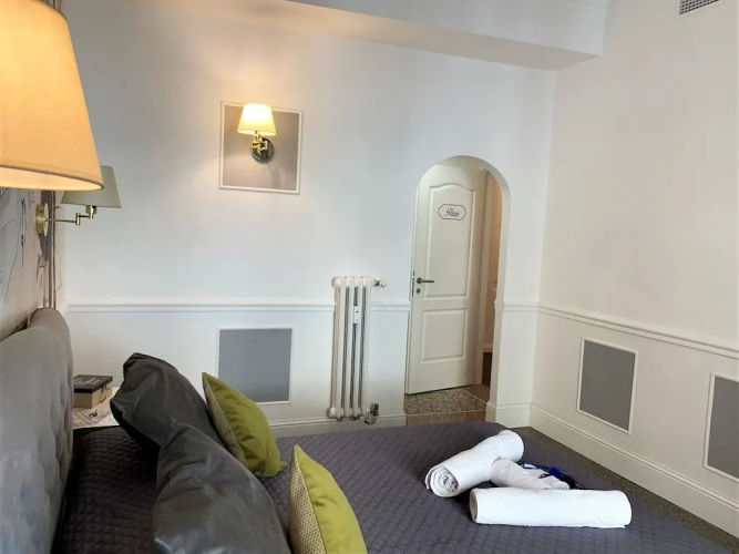 Capital Rooms