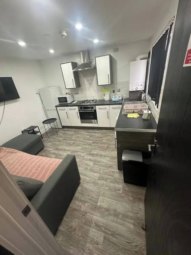 Cardiff Cathedral Apartment