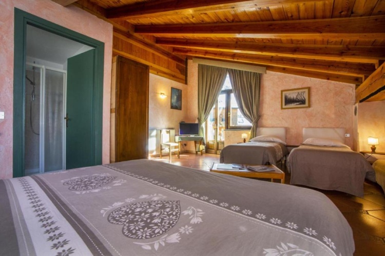 Standard Quadruple room