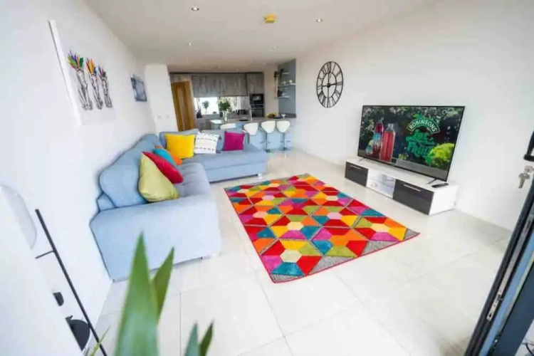 No2 Sandy Bay , Luxury Beachfront Apartment