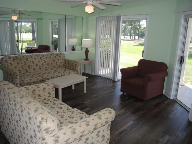 Golf Resort Condo 2703m With Full Kitchen and Access to Nearby Beaches by Redawning