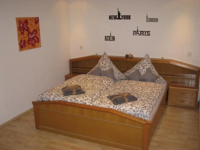 3 Bedrooms Apartment