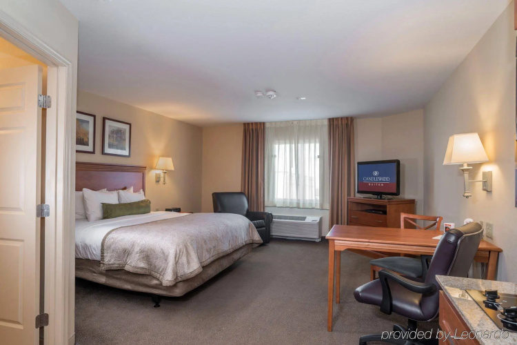 Candlewood Suites Downtown by IHG