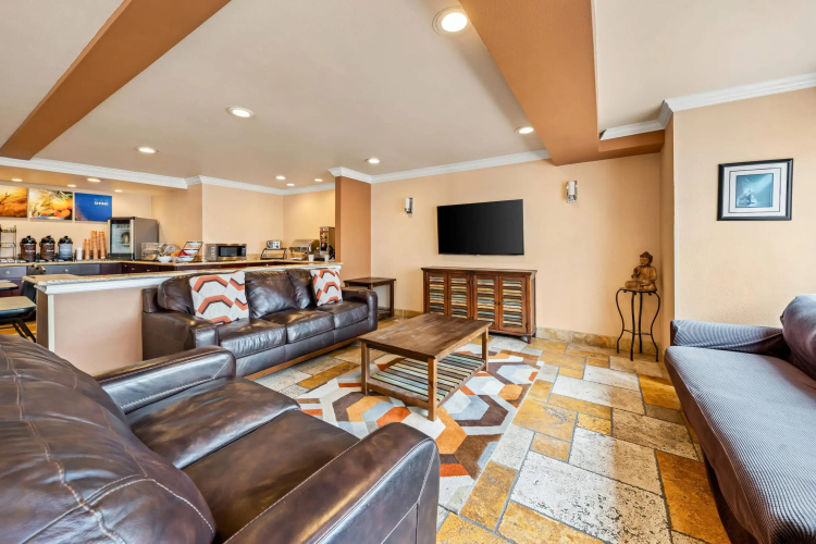 Comfort Inn & Suites Salinas City Center Area