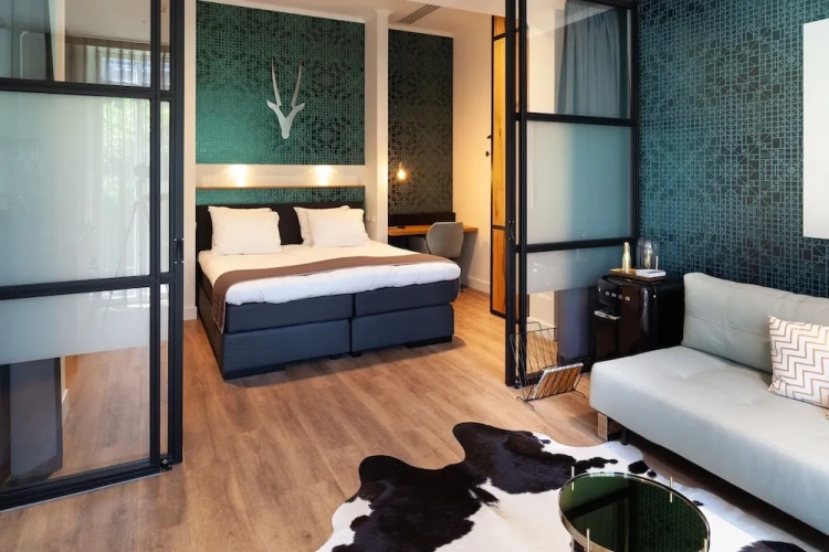 Double Suite