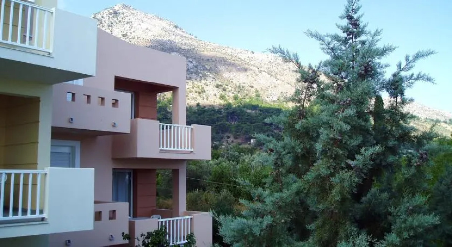 Iason Hotel Apartments & Studios