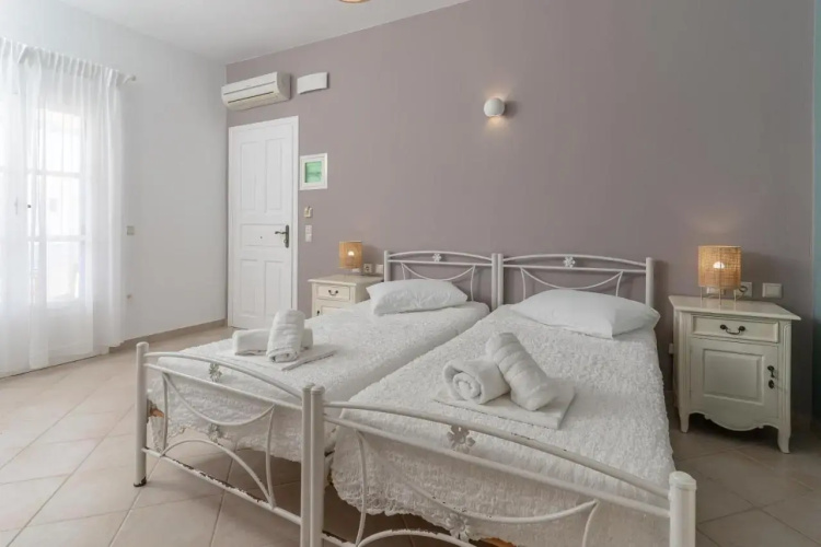 Niriides Hotel