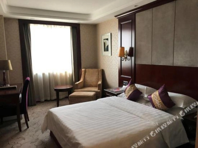 Huarong Hotel