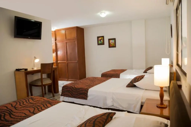 Standard Triple room