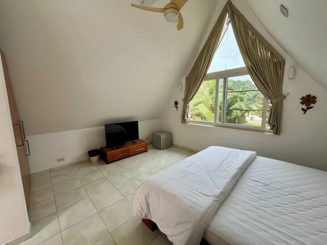 Siam Royal View Beachfront Villa by PSR