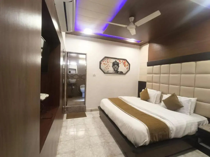 Hotel Golden Veena