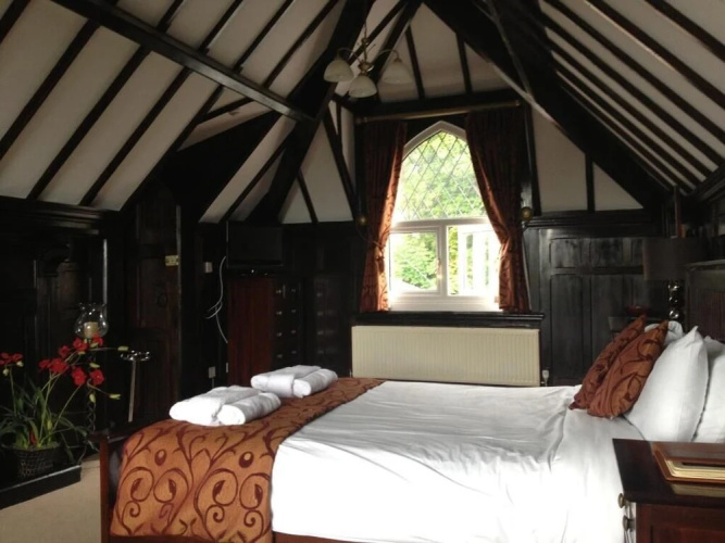 Lyons Woodlands Hall Hotel