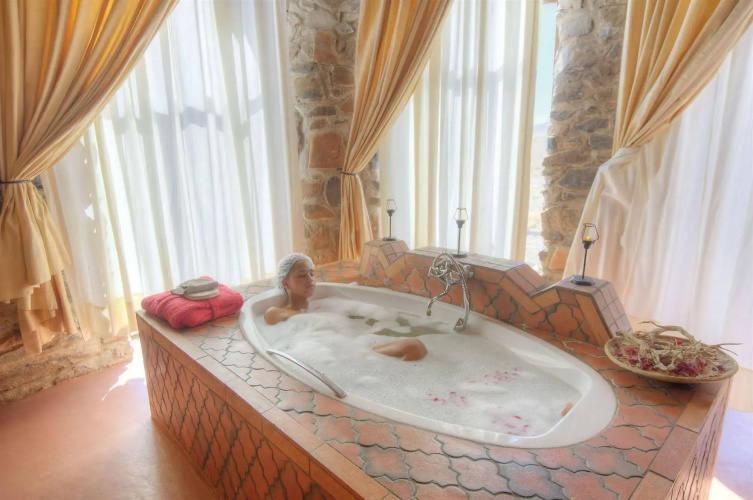 Le Mirage Resort and Spa