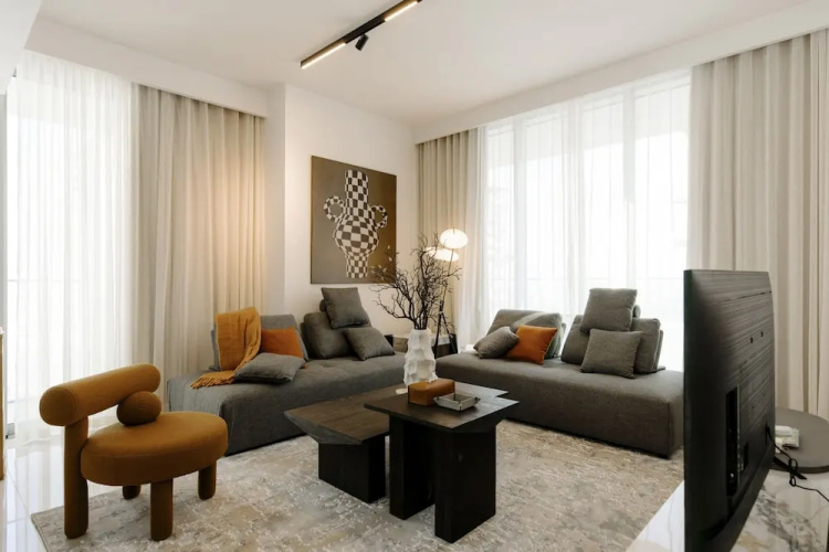 Beachfront Elegant 2BR Condo