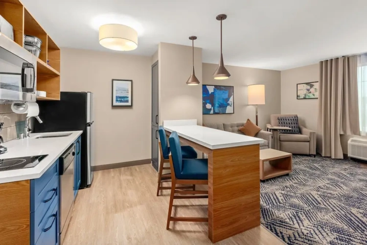 1 Bedroom Suite