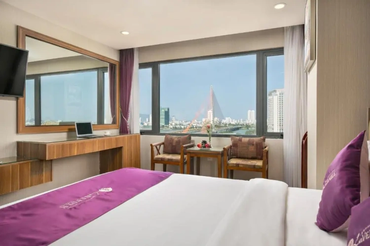 Deluxe Triple room with river view