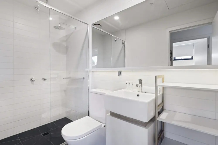 Cosy 1-bed With Private Balcony By Showgrounds