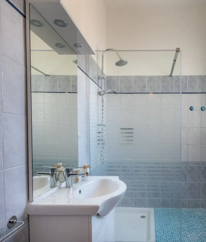 Violet Guest House