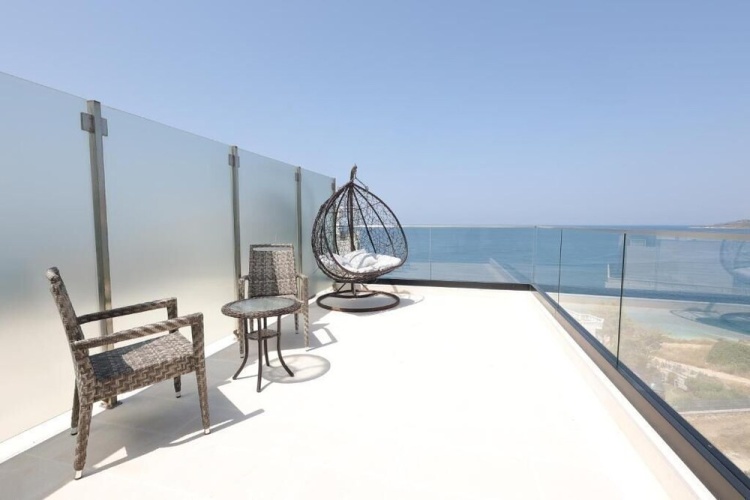 Harbour Hotel