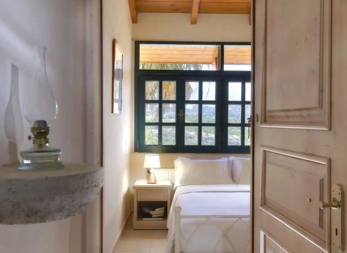 5 Bedrooms Grand Villa