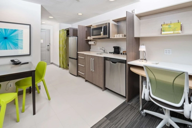 1 Bedroom Suite