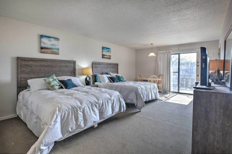 4 Bedrooms Cottage