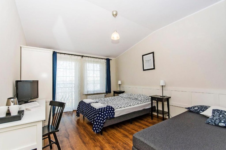 Standard Triple room