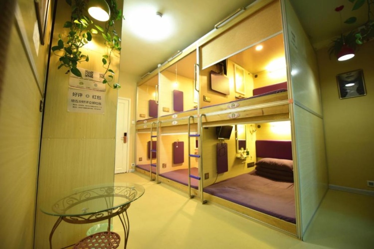 Bed in Dorm with view