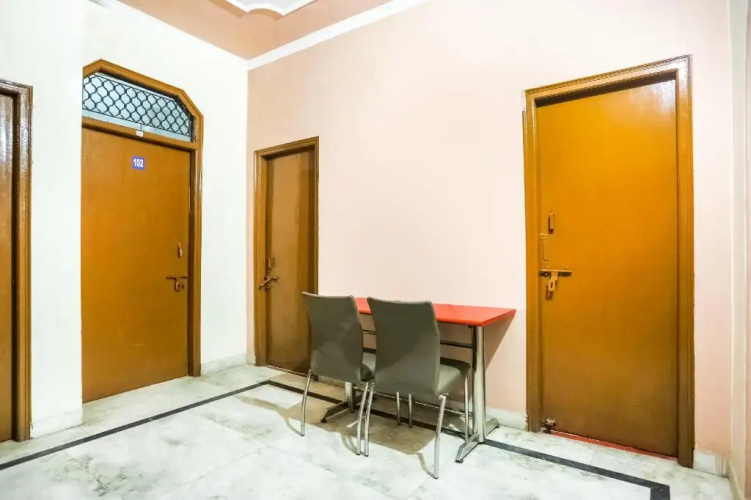 Aarav Guest House by OYO Rooms