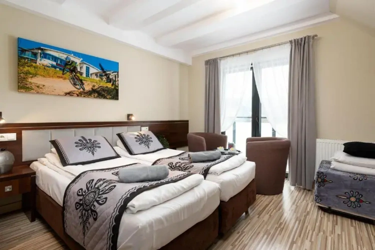 Standard Triple room