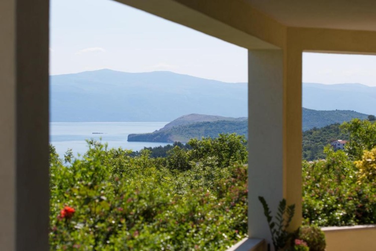 Apartment with sea view