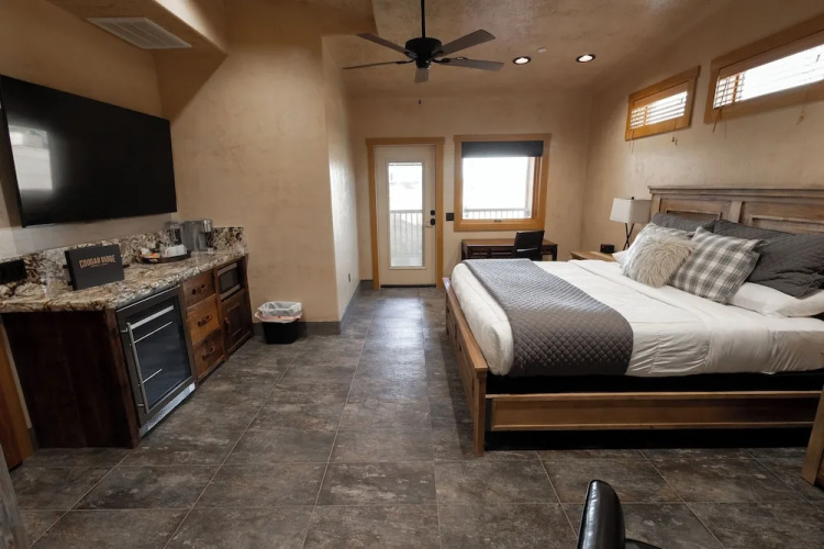 Cougar Ridge Resort, LLC