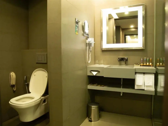 Novotel Kolkata Hotel & Residences Hotel