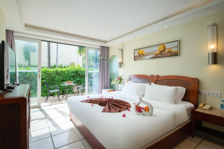Standard Double room with balcony and with garden view