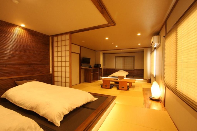 Deluxe Family Suite
