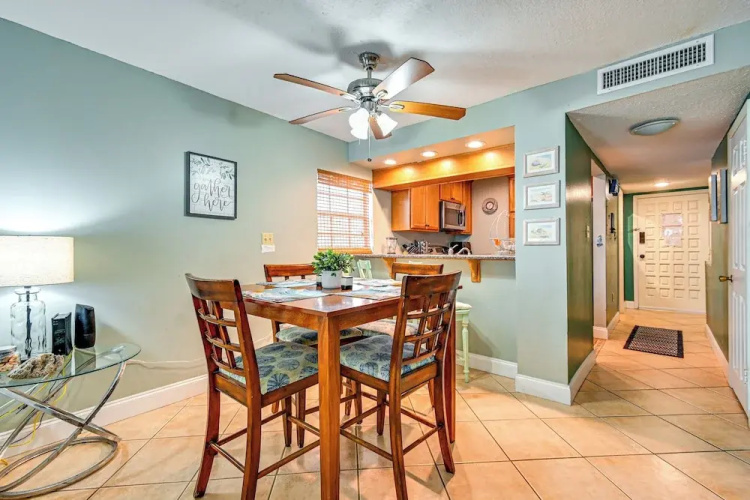 Steps to Sand: Condo w/ Pool Access in Cocoa Beach