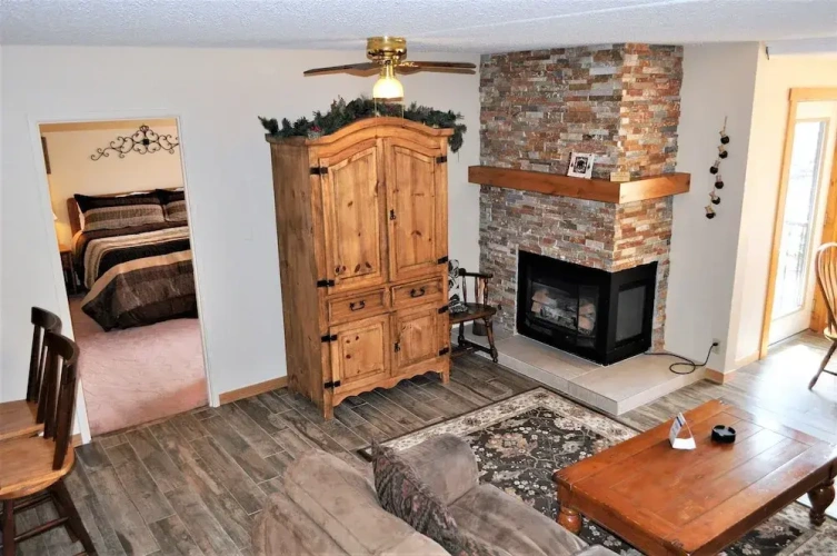 Twin Cottage