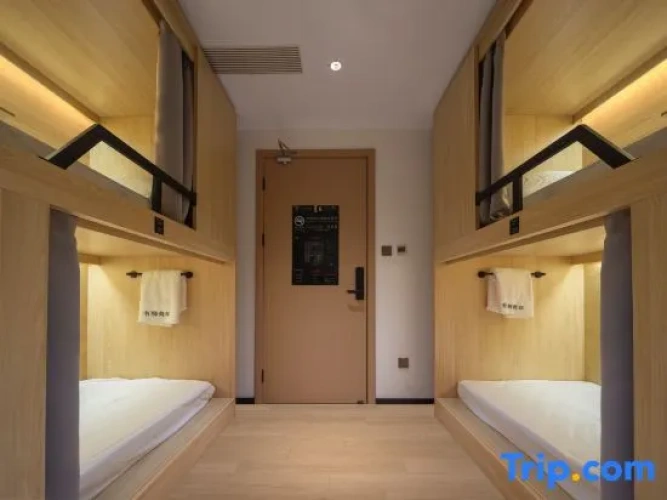 Bed in Dorm (female dorm)