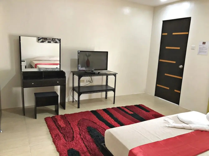 Quezon Premier Hotel Candelaria