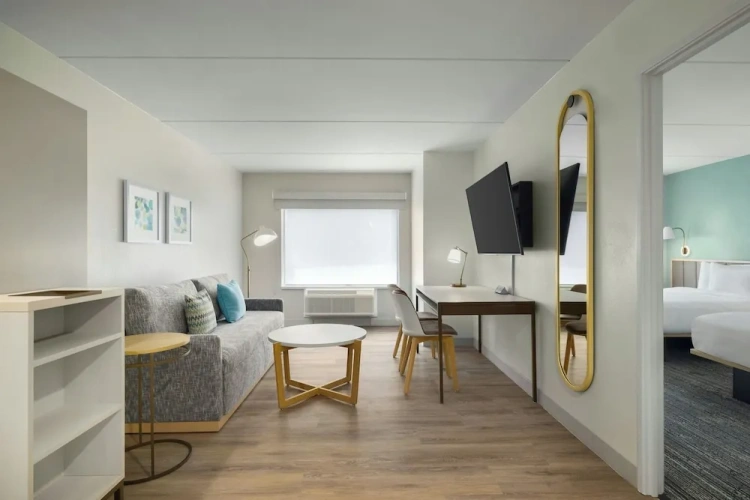 1 Bedroom Suite