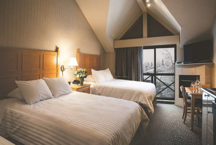 Pinnacle Hotel Whistler Village