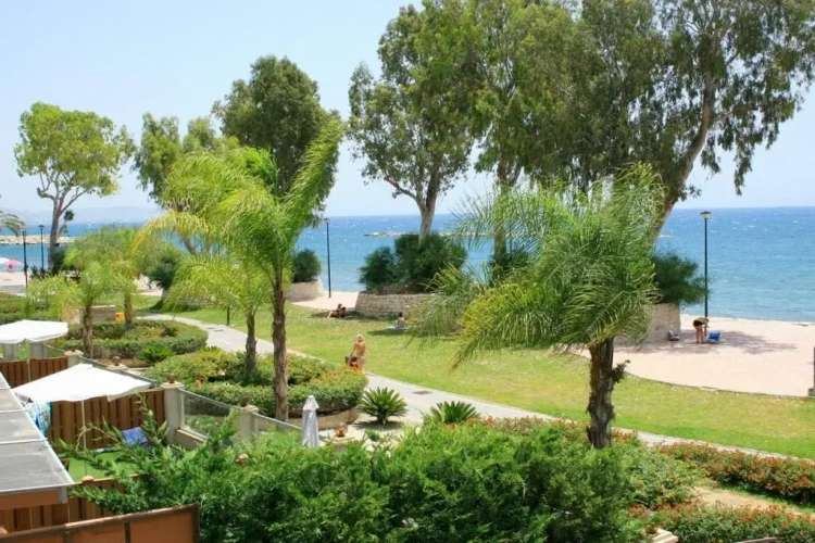 1 Bedroom Double Apartment with sea view