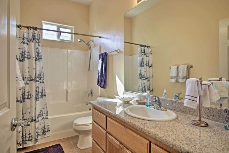 3 Bedrooms Cottage