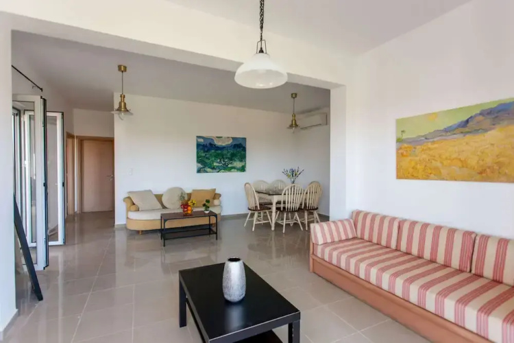 Hillside Seaview Apartment
